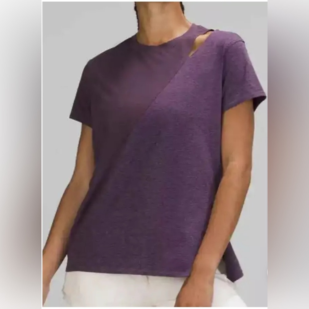 NWOT Lululemon sz 6 purple Cut out top Lululemon Women’s sz M T shirt